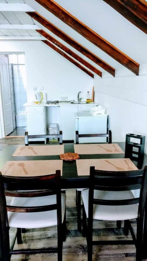 Apartment House Mesic *